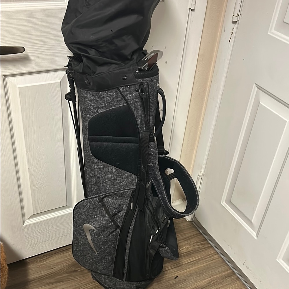 Nike Men's Black Golf Bag
